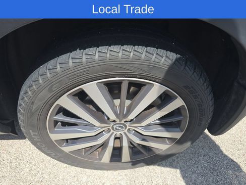 Used 2022 Nissan Pathfinder Platinum AWD/4WD image 9