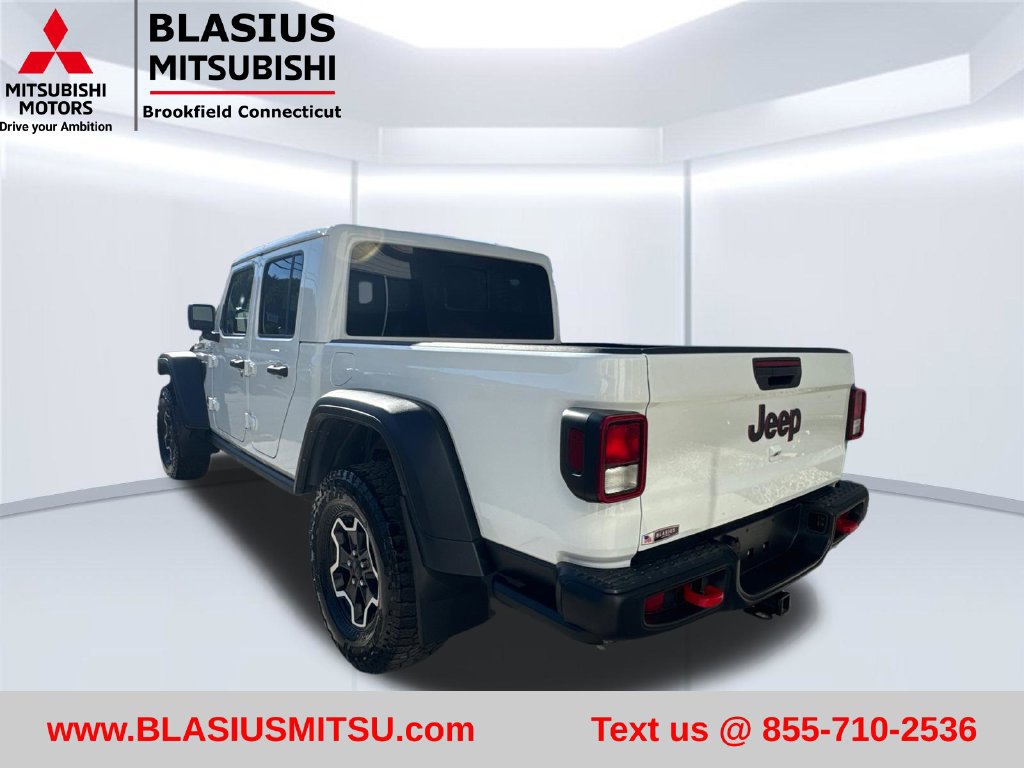 Used 2023 Jeep Gladiator Rubicon w/ Cold Weather Group AWD/4WD image 11