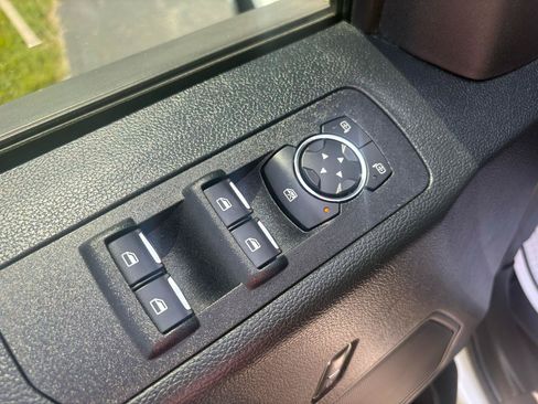 Used 2020 Ford F150 XLT w/ Equipment Group 302A Luxury AWD/4WD image 9