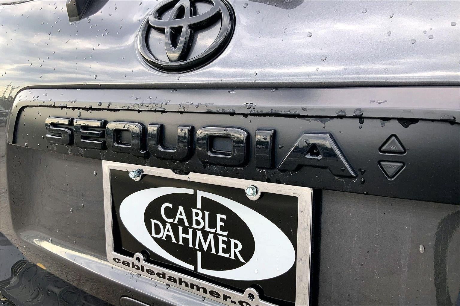 Used 2022 Toyota Sequoia TRD Pro AWD/4WD image 8