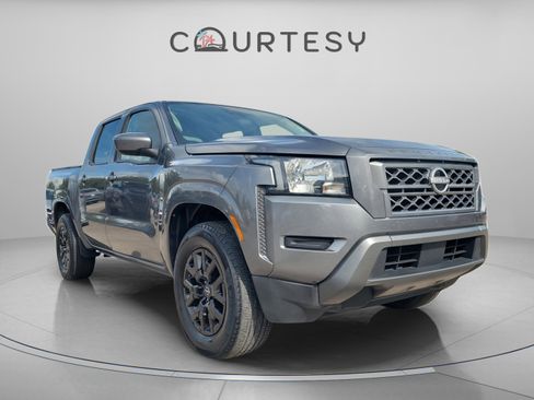 Used 2022 Nissan Frontier SV image 6
