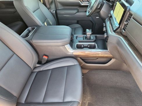 Certified 2025 Chevrolet Silverado 1500 LT Trail Boss w/ Convenience Package II image 15