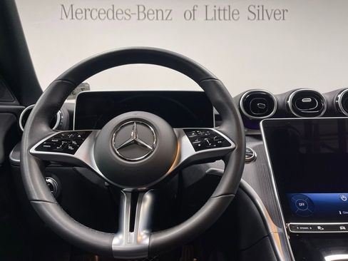 Used 2025 Mercedes-Benz C 300 4MATIC Sedan image 31