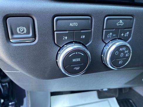 New 2026 GMC Sierra 1500 Elevation image 11