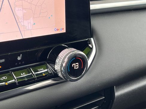 Used 2025 GMC Canyon Elevation w/ Convenience Package image 28