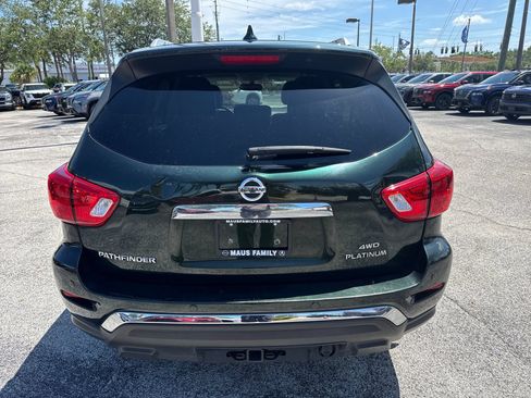 Used 2019 Nissan Pathfinder Platinum AWD/4WD image 12