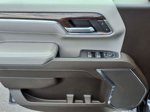 Used 2024 GMC Sierra 1500 SLE image 8