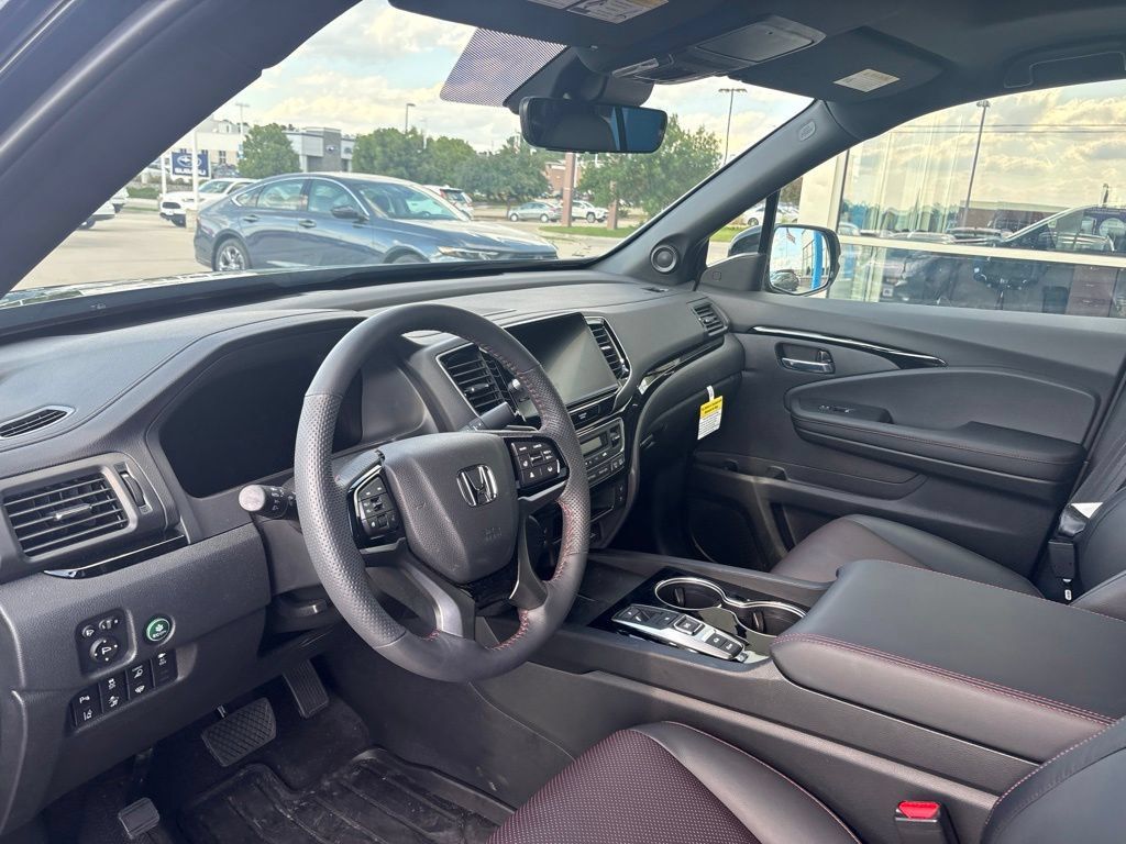 Certified 2026 Honda Ridgeline Black Edition image 11