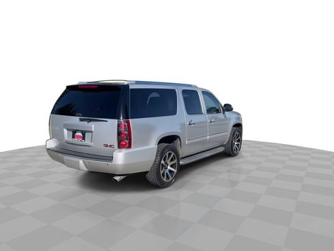 Used 2014 GMC Yukon XL Denali AWD/4WD image 8