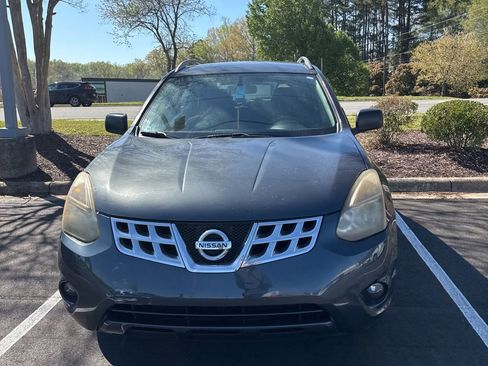 Used 2014 Nissan Rogue S w/ Convenience Package image 1