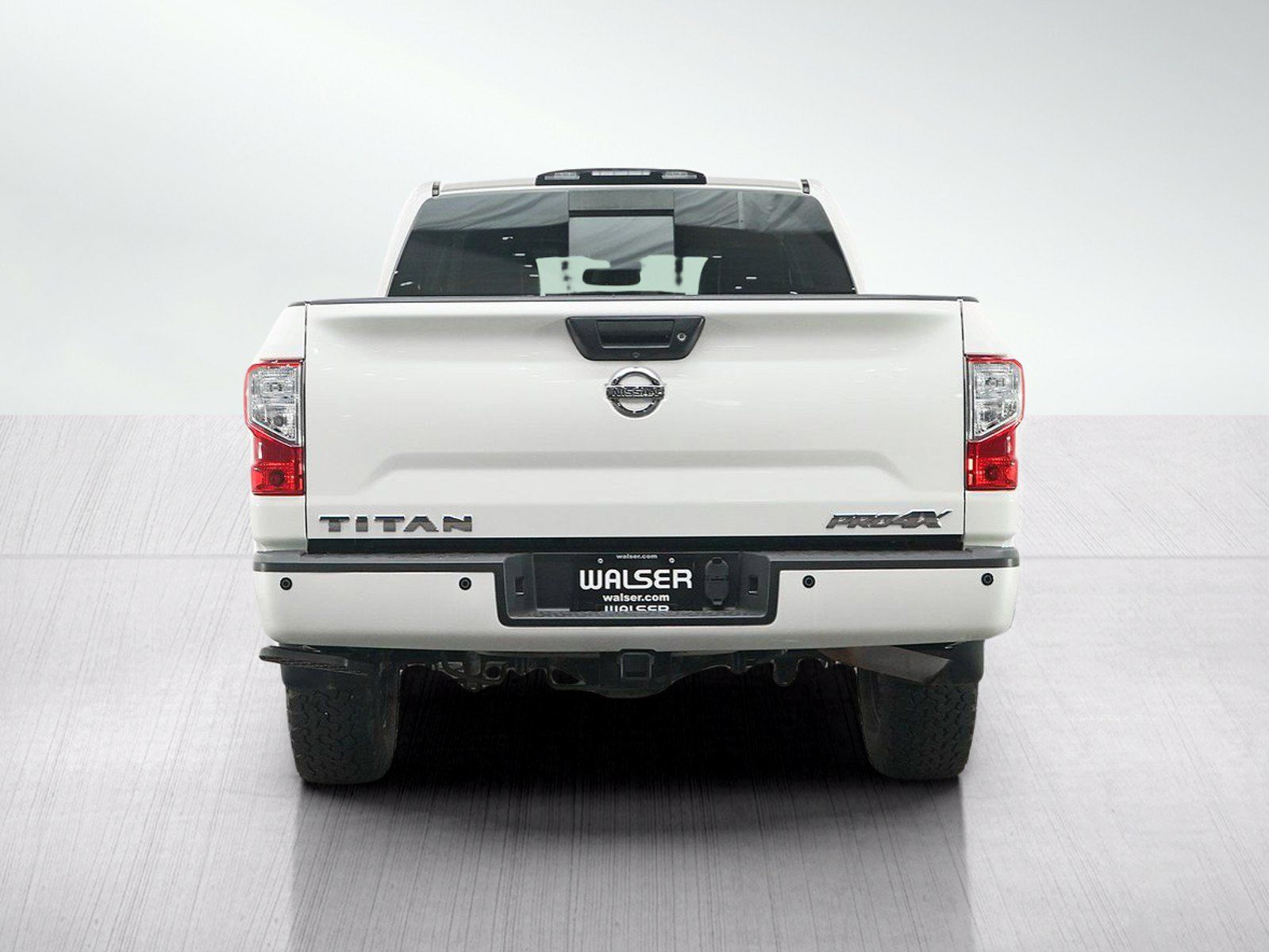 Used 2019 Nissan Titan PRO-4X w/ Pro-4x Convenience Package AWD/4WD image 5