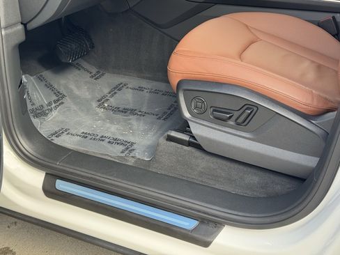 Used 2025 Audi Q7 2.0T Premium w/ Convenience Plus Package image 22