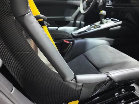 Used 2022 Porsche 911 GT3 image 6