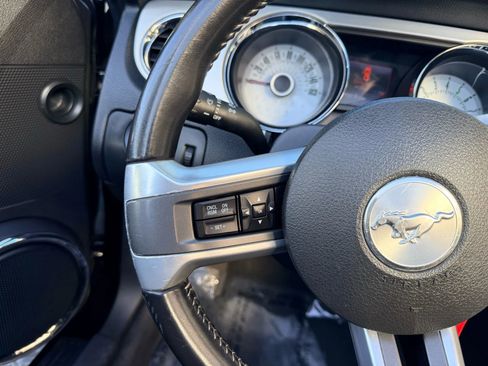 Used 2013 Ford Mustang GT Premium image 20