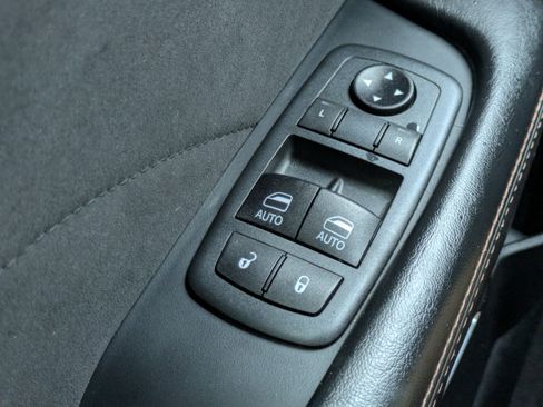 Used 2020 Dodge Challenger R/T Scat Pack RWD image 21