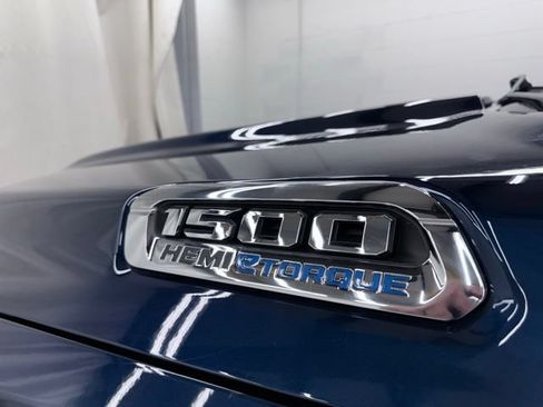 Used 2023 RAM 1500 Laramie AWD/4WD image 11