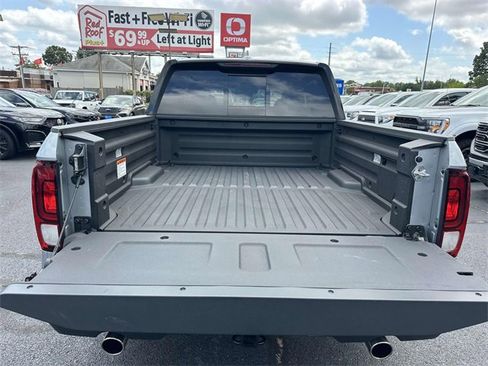 Used 2025 Honda Ridgeline TrailSport image 10