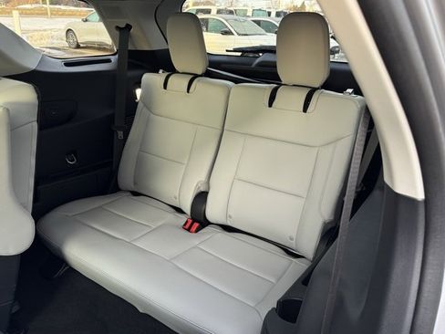 Used 2025 Ford Explorer Platinum w/ LUX Leather Package image 14