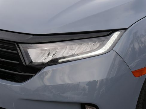 Used 2024 Honda Odyssey Sport image 16