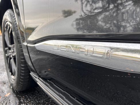 Used 2019 GMC Acadia Denali w/ Technology Package image 38