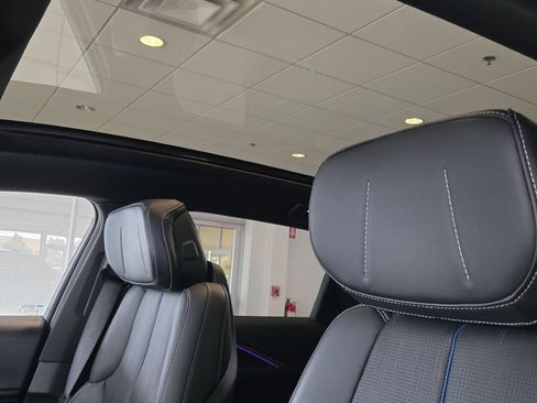 Used 2024 Cadillac Lyriq Luxury RWD image 23