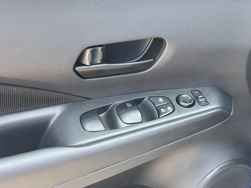 Used 2025 Nissan Kicks Play S FWD image 18