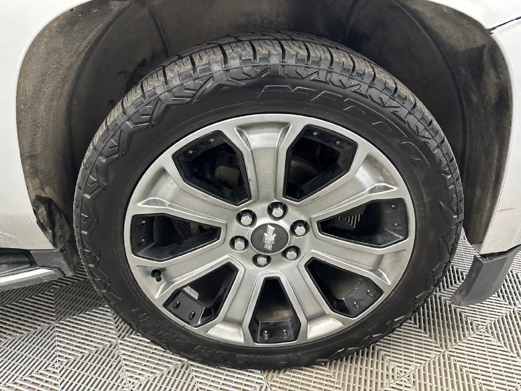 Used 2017 Chevrolet Suburban Premier w/ Max Trailering Package AWD/4WD image 13