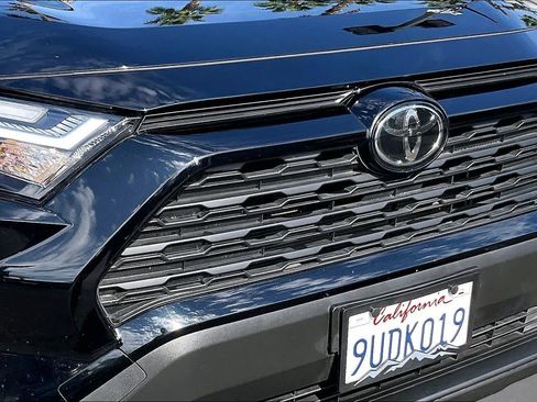 Certified 2025 Toyota RAV4 XLE AWD/4WD image 29