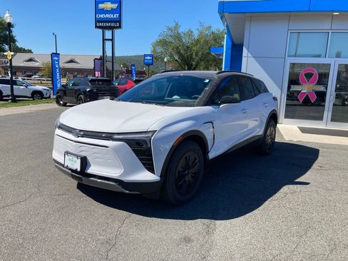 New 2026 Chevrolet Blazer EV LT image 3