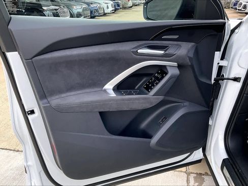 New 2025 Audi SQ5 Premium Plus image 10