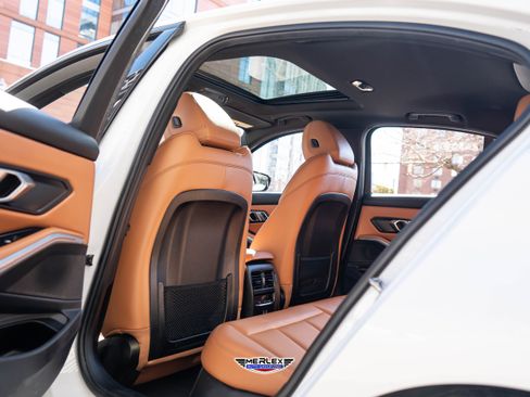 Used 2022 BMW 330e xDrive w/ M Sport Package image 21