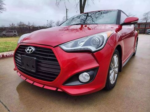 Used 2013 Hyundai Veloster Turbo image 3