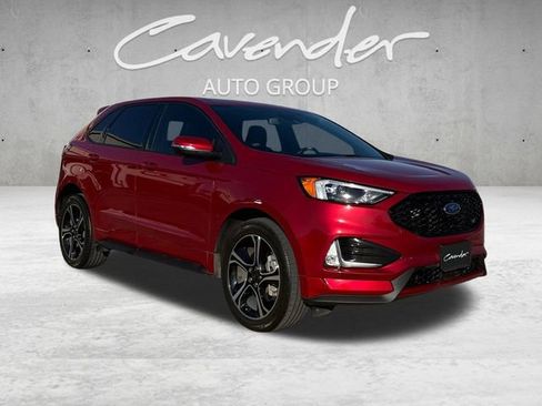 Used 2023 Ford Edge ST image 2