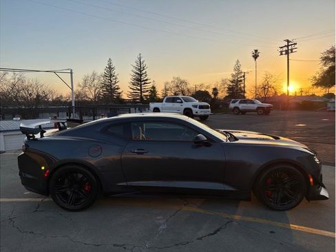 Used 2019 Chevrolet Camaro ZL1 image 6