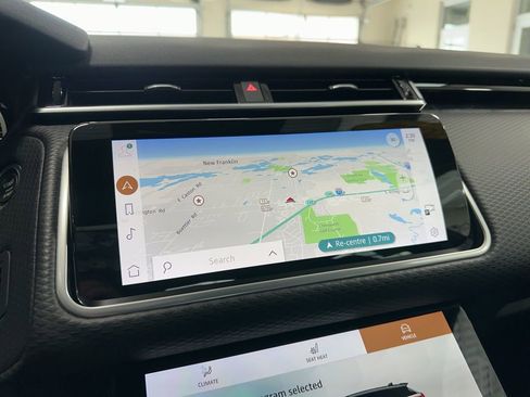 Used 2022 Land Rover Range Rover Velar R-Dynamic S image 5