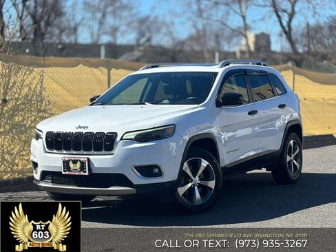 Used 2019 Jeep Cherokee Limited image 1