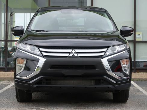 Used 2019 Mitsubishi Eclipse Cross ES image 2