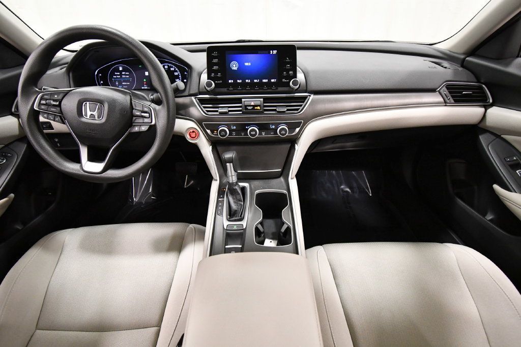 Certified 2018 Honda Accord LX image 3