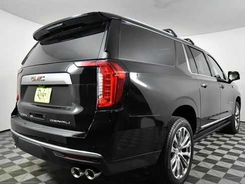 Used 2021 GMC Yukon XL Denali image 11