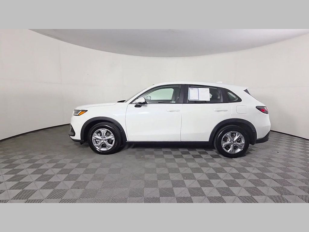 Used 2023 Honda HR-V LX image 13