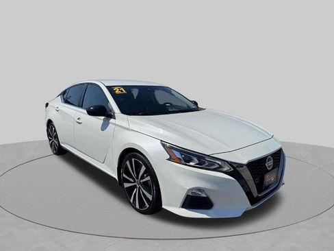 Certified 2021 Nissan Altima 2.5 SR FWD image 1