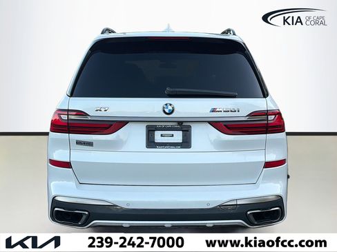 Used 2022 BMW X7 M50i image 4
