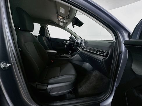 Used 2025 Kia Sportage LX FWD image 29