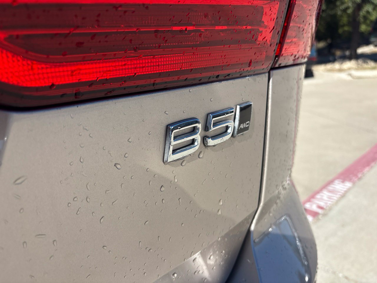 Used 2025 Volvo XC60 B5 Core w/ Protection Package Premier AWD/4WD image 9