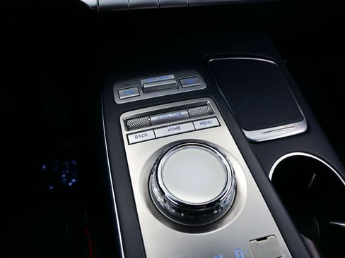 Certified 2022 Genesis GV70 3.5T Sport image 23