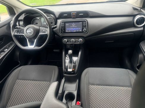 Used 2020 Nissan Versa S FWD image 2