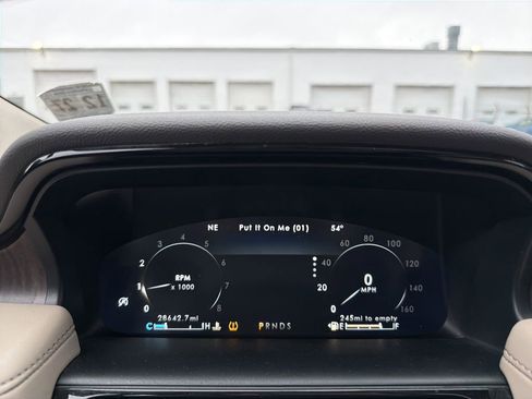 Certified 2022 Lincoln Nautilus Reserve w/ Equipment Group 201A image 22