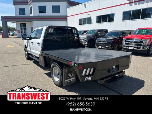 Used 2025 Ford F350 XLT AWD/4WD image 3