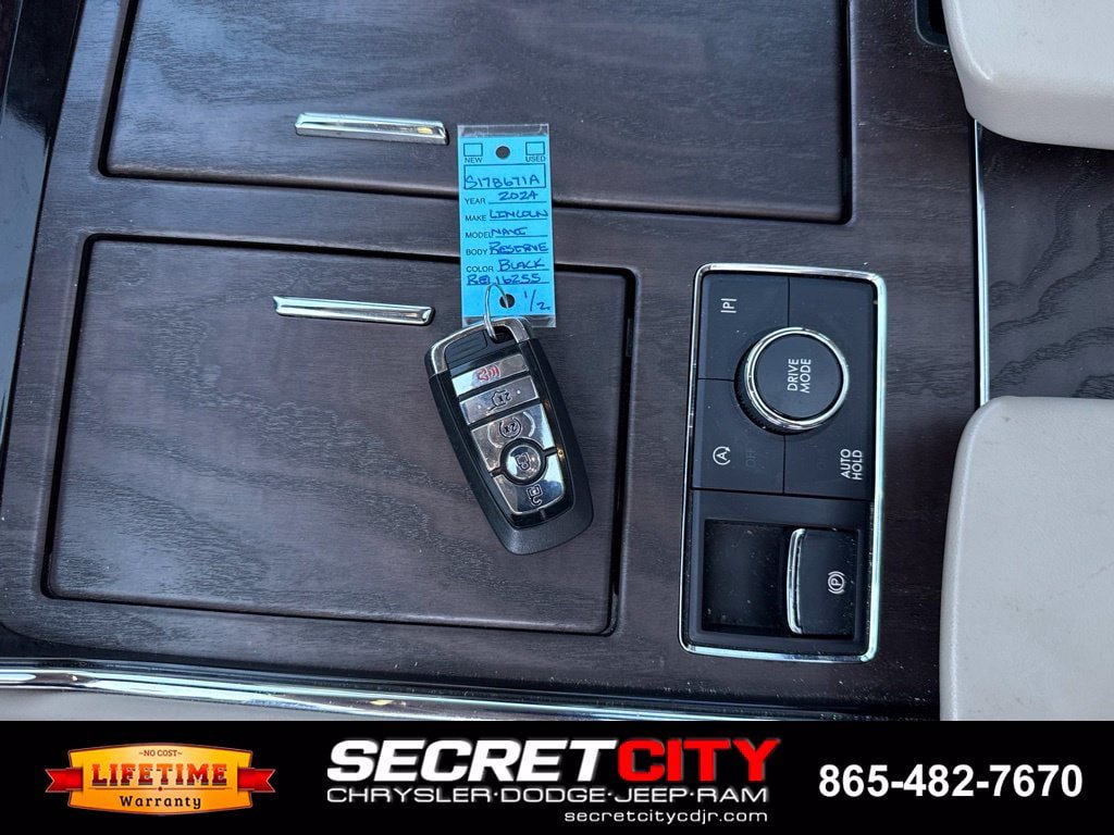 Used 2024 Lincoln Navigator L Reserve AWD/4WD image 51