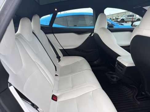 Used 2021 Tesla Model S Performance image 8